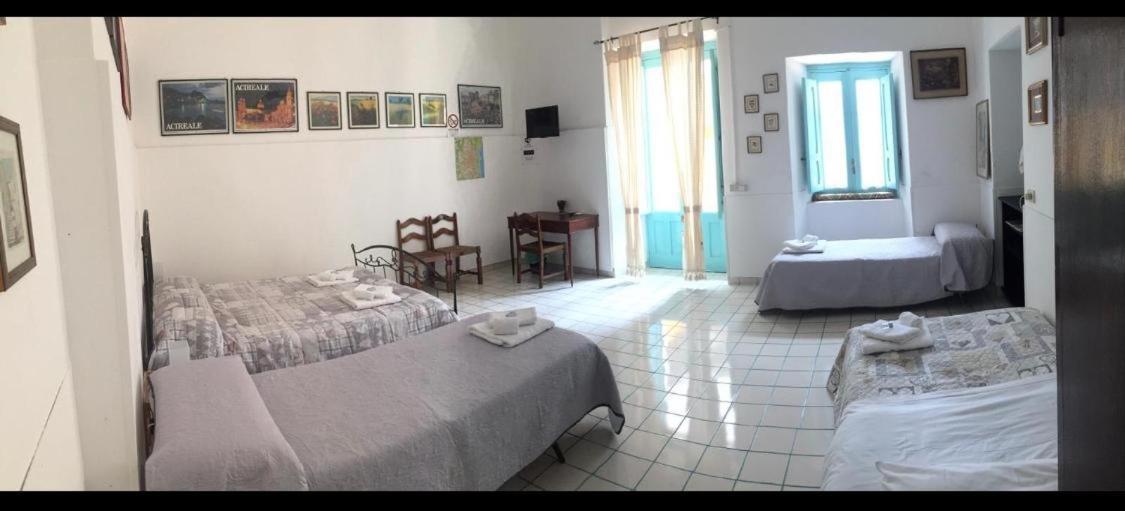 Le Chiazzette Bed & Breakfast Acireale Bagian luar foto